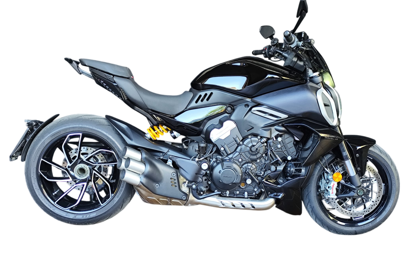 Ducati Diavel V4